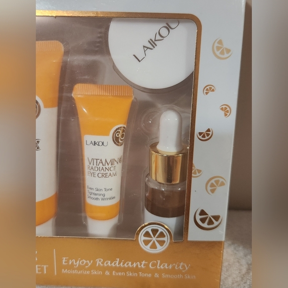 Laikou Vitamin C Skincare Set - Picture 5 of 5